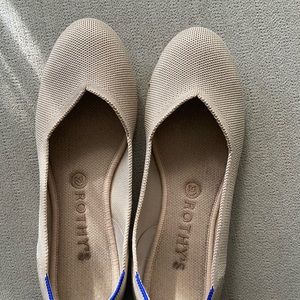 Rothy’s ECRU size 9W